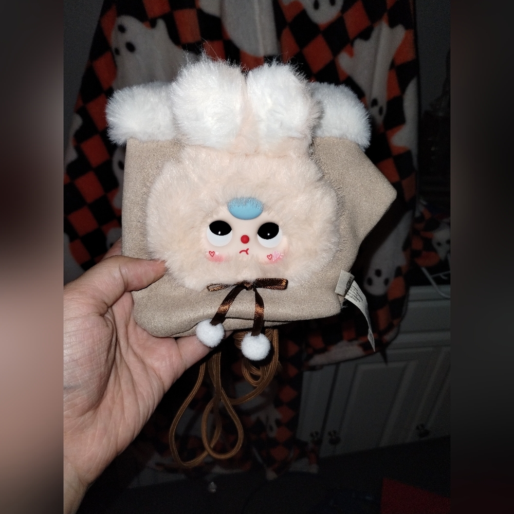 Authentic Baby Three Mobile Phone Crossbody Cute Beige and White Plush Bag